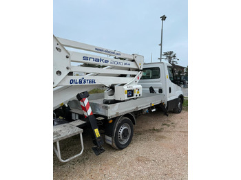 Podizna platforma montirana na kamion OIL&STEEL