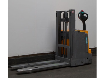 Slagač stoga JUNGHEINRICH EJD