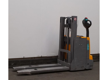 Slagač stoga JUNGHEINRICH EJD