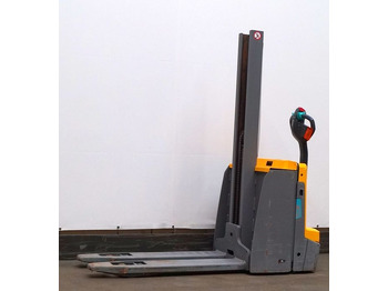 Slagač stoga JUNGHEINRICH EJD