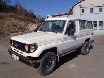 Dostavno vozilo sa zatvorenim sandukom Toyota HZJ 78 Land Cruiser: slika Dostavno vozilo sa zatvorenim sandukom Toyota HZJ 78 Land Cruiser