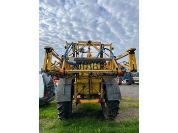 Vučena prskalica RTS 25/24: slika Vučena prskalica RTS 25/24 Vučena prskalica RTS 25/24: slika Vučena prskalica RTS 25/24