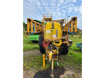 Vučena prskalica RTS 25/24: slika Vučena prskalica RTS 25/24 Vučena prskalica RTS 25/24: slika Vučena prskalica RTS 25/24