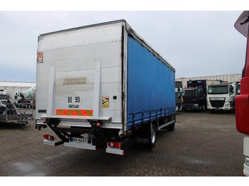 Kamion s ceradom Renault Midlum 220 + MANUAL + LIFT + 12T: slika Kamion s ceradom Renault Midlum 220 + MANUAL + LIFT + 12T