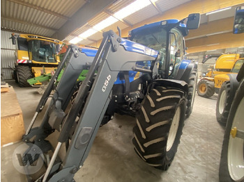 Traktor NEW HOLLAND T6020