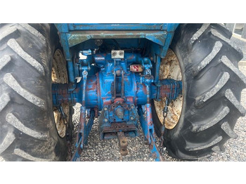 Traktor Ford 6700: slika Traktor Ford 6700