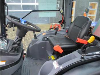 Traktor Solis 26 HST Snow Edition med frontlift, front PTO, Thyr: slika Traktor Solis 26 HST Snow Edition med frontlift, front PTO, Thyr