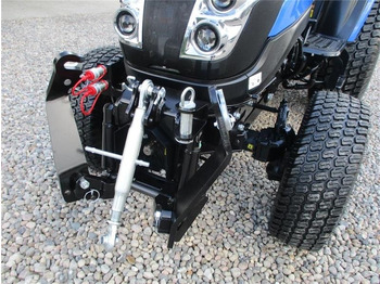 Općinski traktor Solis 26 HST med Frontlift & FrontPTO: slika Općinski traktor Solis 26 HST med Frontlift & FrontPTO Općinski traktor Solis 26 HST med Frontlift & FrontPTO: slika Općinski traktor Solis 26 HST med Frontlift & FrontPTO