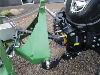 Traktor Solis 60 Med frontlift, frontPTO og Thyregod kost: slika Traktor Solis 60 Med frontlift, frontPTO og Thyregod kost