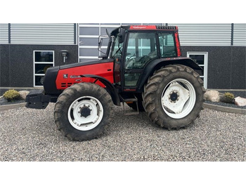 Traktor VALMET