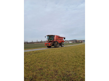 Kombajn za žetvu CASE IH Axial-Flow