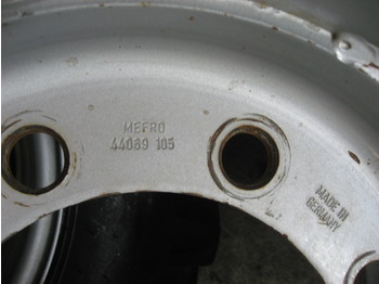 Felga za Teleskopski rukovatelj Disc 11x18" for tire size 12.0 / 75-18, Nr. 073403 for Merlo P 25.6: slika Felga za Teleskopski rukovatelj Disc 11x18" for tire size 12.0 / 75-18, Nr. 073403 for Merlo P 25.6
