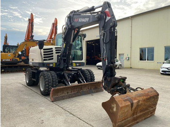 Bager na kotačima TEREX