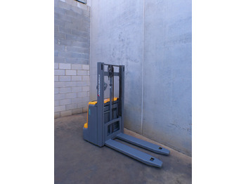 Slagač stoga Jungheinrich EJC 110 250 ZT Li-Ion: slika Slagač stoga Jungheinrich EJC 110 250 ZT Li-Ion Slagač stoga Jungheinrich EJC 110 250 ZT Li-Ion: slika Slagač stoga Jungheinrich EJC 110 250 ZT Li-Ion