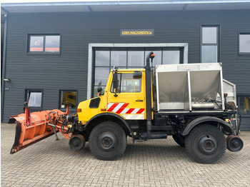 Vozilo za čišćenje snijega UNIMOG U1400