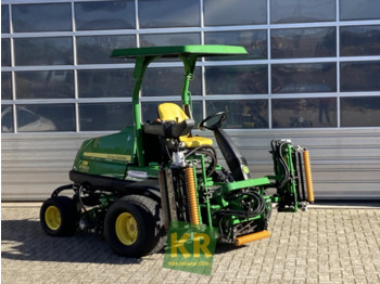 Vrtna kosilica JOHN DEERE 8700