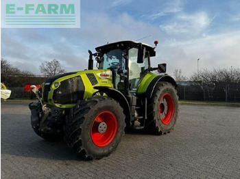 Traktor CLAAS Axion 830