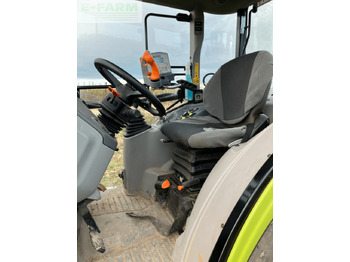 Traktor CLAAS nexos 240 m: slika Traktor CLAAS nexos 240 m