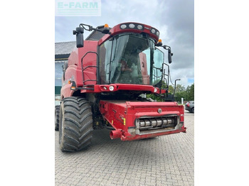 Kombajn za žetvu CASE IH