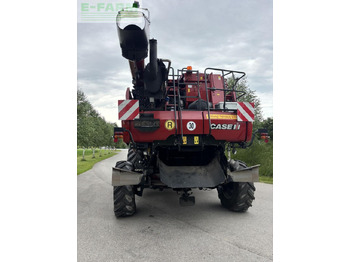 Kombajn za žetvu Case-IH axial-flow 6140: slika Kombajn za žetvu Case-IH axial-flow 6140