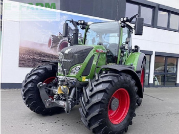 Traktor FENDT 718 Vario