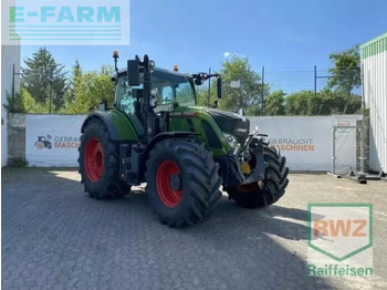 Traktor FENDT 724 Vario