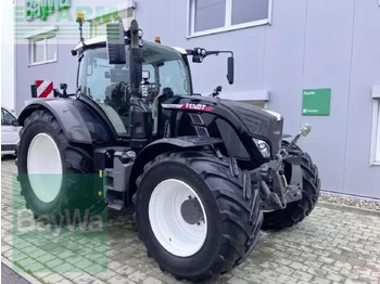 Traktor FENDT 724 Vario
