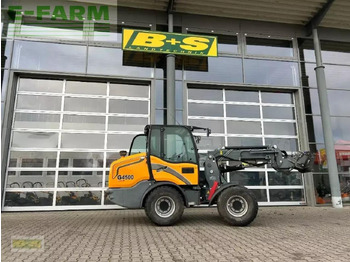 Utovarivač na kotačima GIANT