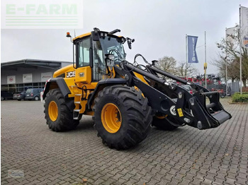 Mini bager JCB 427 agri: slika Mini bager JCB 427 agri