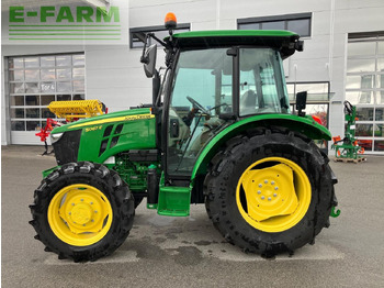 Traktor John Deere 5067E: slika Traktor John Deere 5067E
