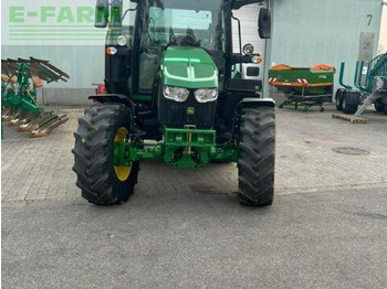 Traktor John Deere 6090m: slika Traktor John Deere 6090m