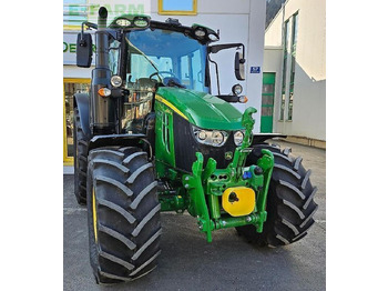 Traktor John Deere 6120m: slika Traktor John Deere 6120m