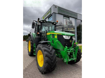 Traktor JOHN DEERE