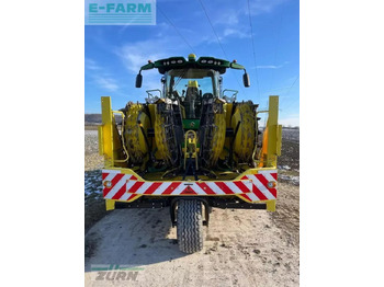 Silažni kombajn John Deere 8700i: slika Silažni kombajn John Deere 8700i