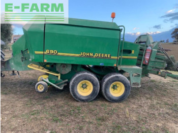 Kvadratna balirka John Deere John Deere 690: slika Kvadratna balirka John Deere John Deere 690
