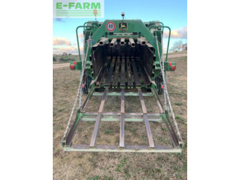 Kvadratna balirka John Deere John Deere 690: slika Kvadratna balirka John Deere John Deere 690