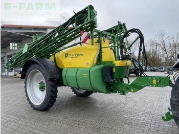 Vučena prskalica JOHN DEERE