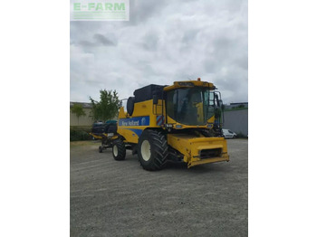 Kombajn za žetvu New Holland csx 7050: slika Kombajn za žetvu New Holland csx 7050