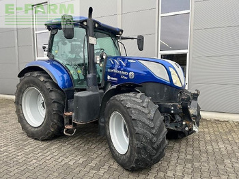 Traktor NEW HOLLAND T7.210