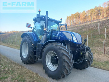Traktor NEW HOLLAND T7
