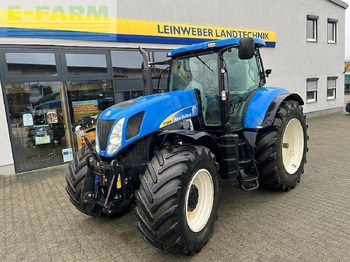 Traktor NEW HOLLAND T7050