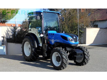 Traktor NEW HOLLAND T4