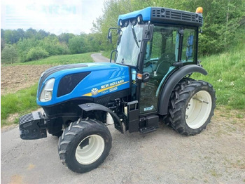 Traktor NEW HOLLAND T4