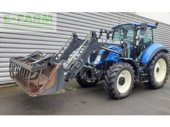 Traktor NEW HOLLAND T5
