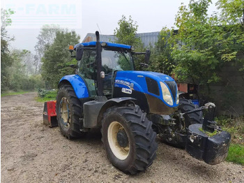 Traktor NEW HOLLAND T7.200