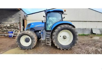 Traktor NEW HOLLAND T7.210
