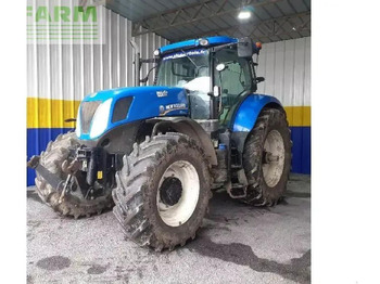 Traktor NEW HOLLAND T7.250