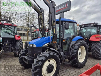 Traktor NEW HOLLAND