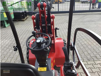 Utovarivač na kotačima Schäffer 2028 slt: slika Utovarivač na kotačima Schäffer 2028 slt