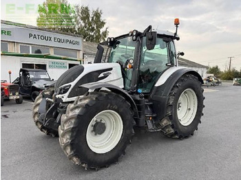Traktor VALTRA N174